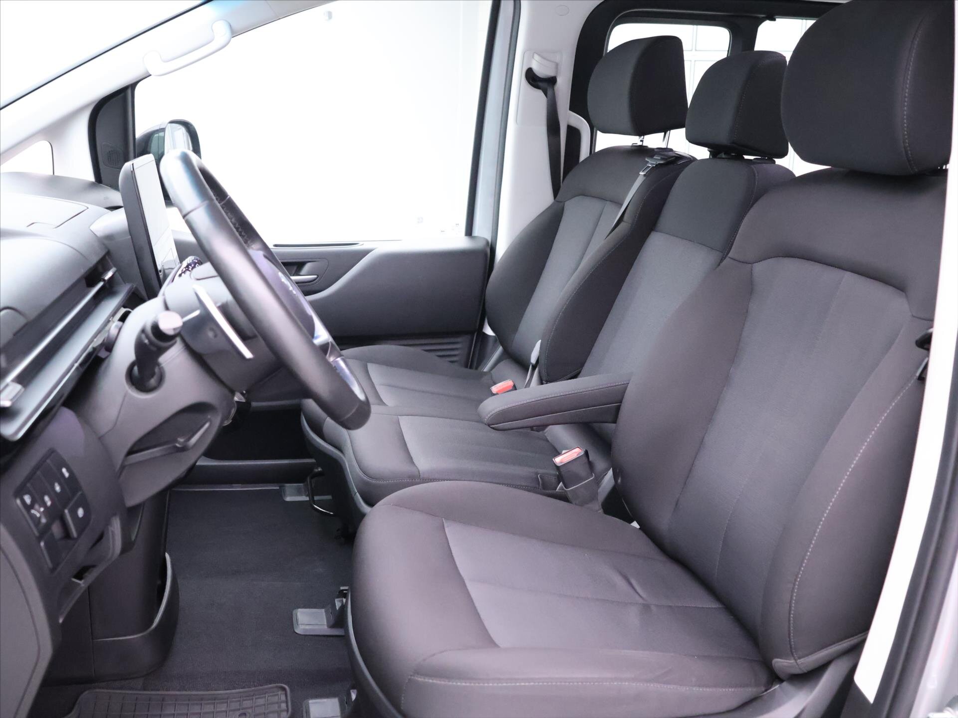 Hyundai Staria Kombi 2,2 l 130 kw