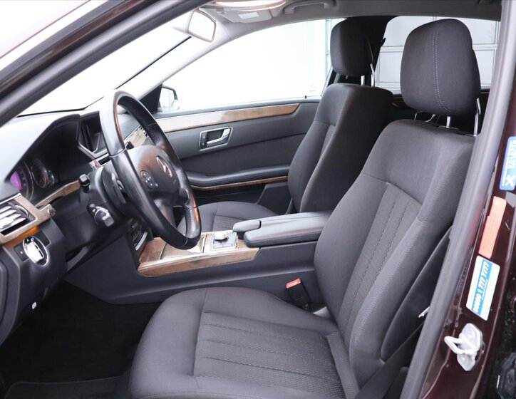 Mercedes-Benz Třídy E Sedan 3,5 l 215 kw