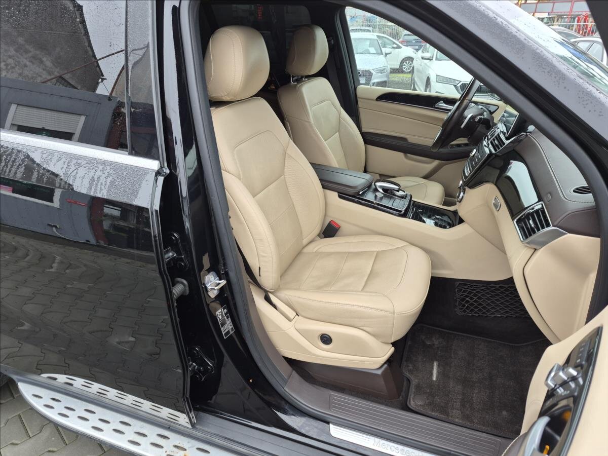 Mercedes-Benz GLS SUV / Terénní 3,0 l 190 kw