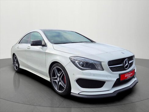Mercedes-Benz CLA Sedan 1,8 l 100 kw