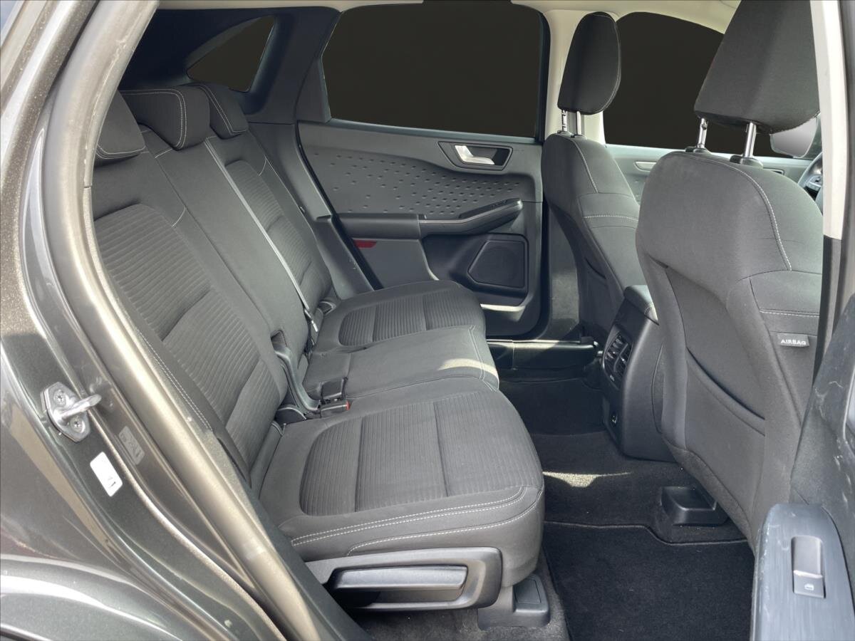 Ford Kuga SUV / Terénní 1,5 l 88 kw