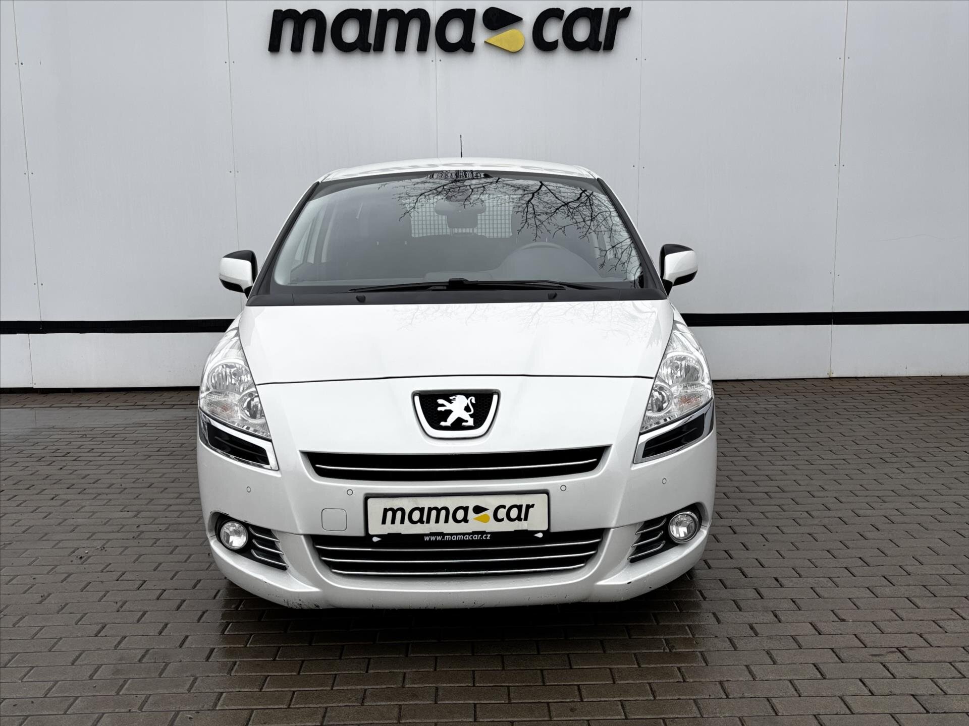 Peugeot 5008 MPV 2,0 l 120 kw