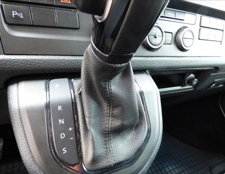 Volkswagen Caravelle MPV 2,0 l 110 kw