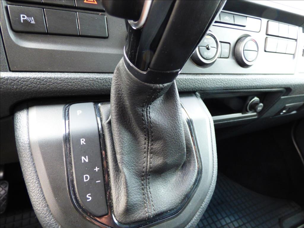 Volkswagen Caravelle MPV 2,0 l 110 kw