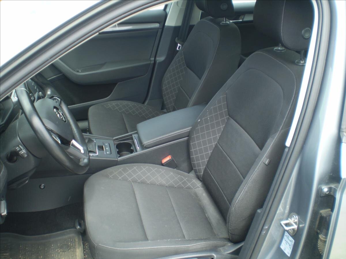 Škoda Superb Sedan 1,4 l 110 kw