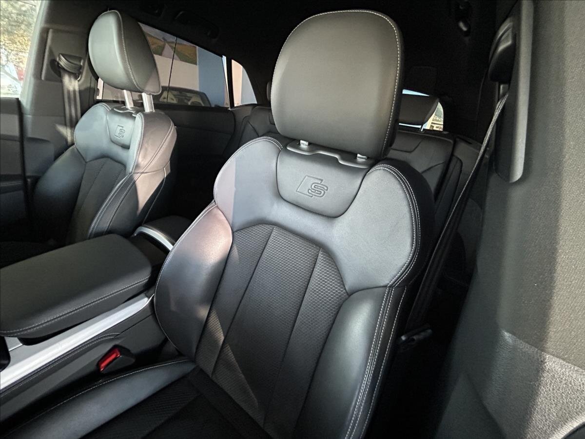 Audi Q8 SUV / Terénní 3,0 l 250 kw