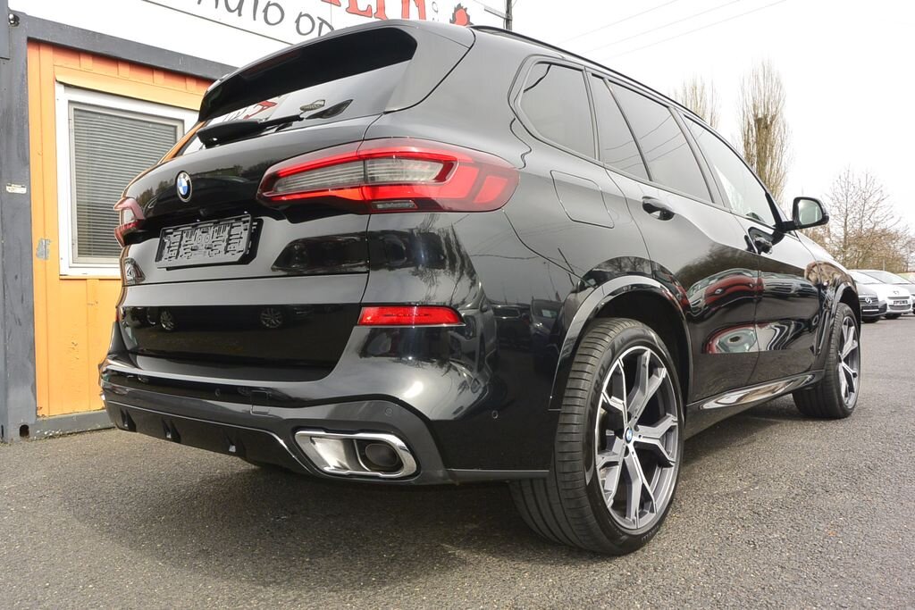 BMW X5 SUV / Terénní 3,0 l 250 kw
