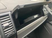 Volkswagen Multivan 14