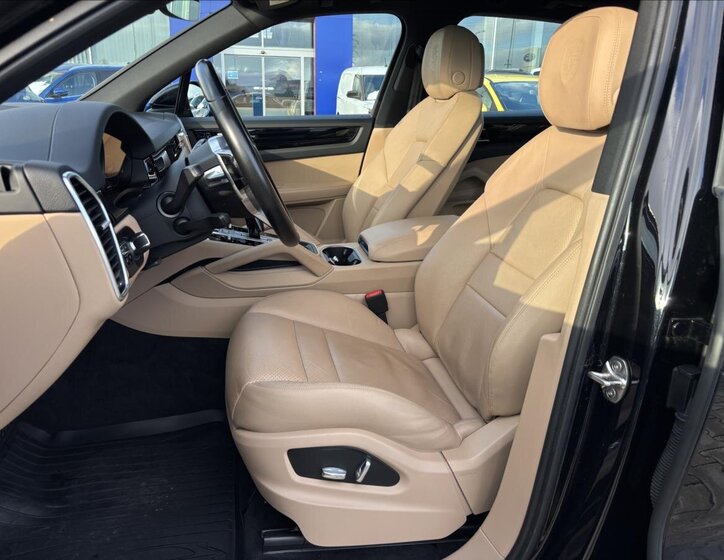 Porsche Cayenne SUV / Terénní 3,0 l 250 kw