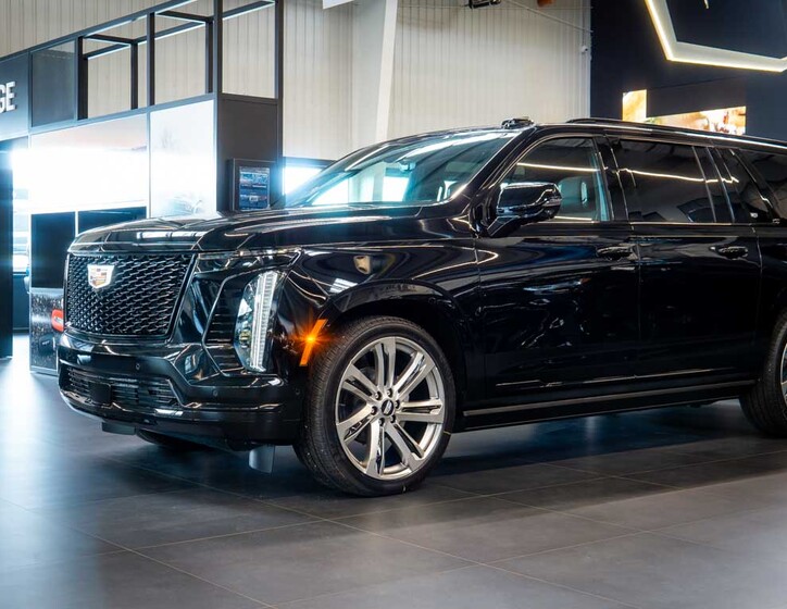 Cadillac Escalade 12