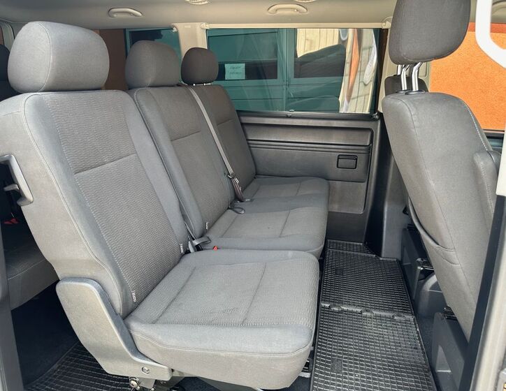 Volkswagen Caravelle 16