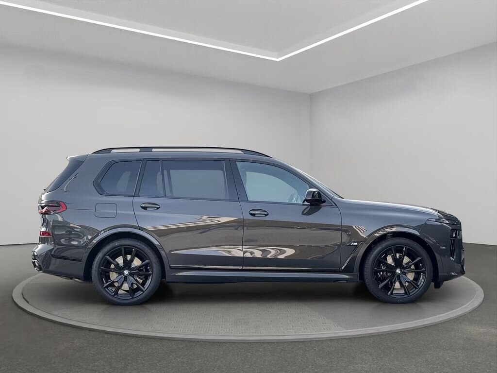 BMW X7 SUV / Terénní 4,4 l 390 kw