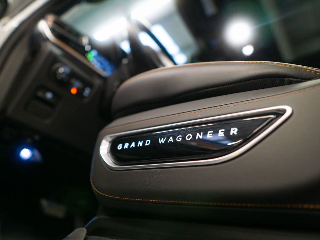 Jeep Grand Wagoneer SUV / Terénní 6,4 l 351 kw