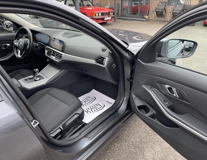 BMW Řada 3 26