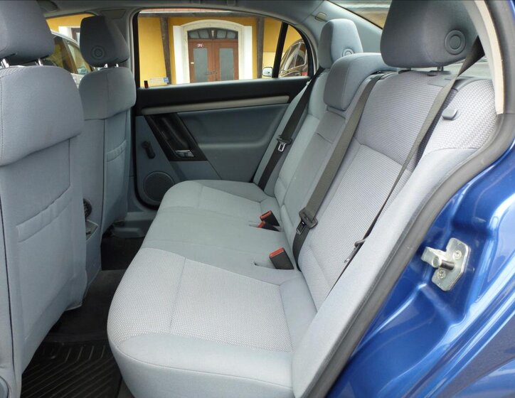 Opel Vectra Sedan 1,8 l 90 kw