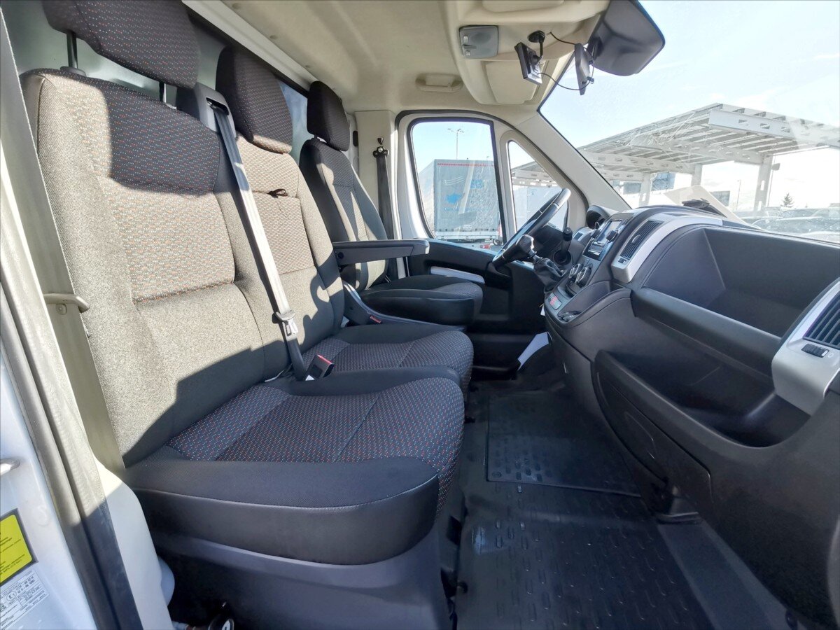 Peugeot Boxer Valník 2,2 l 121 kw