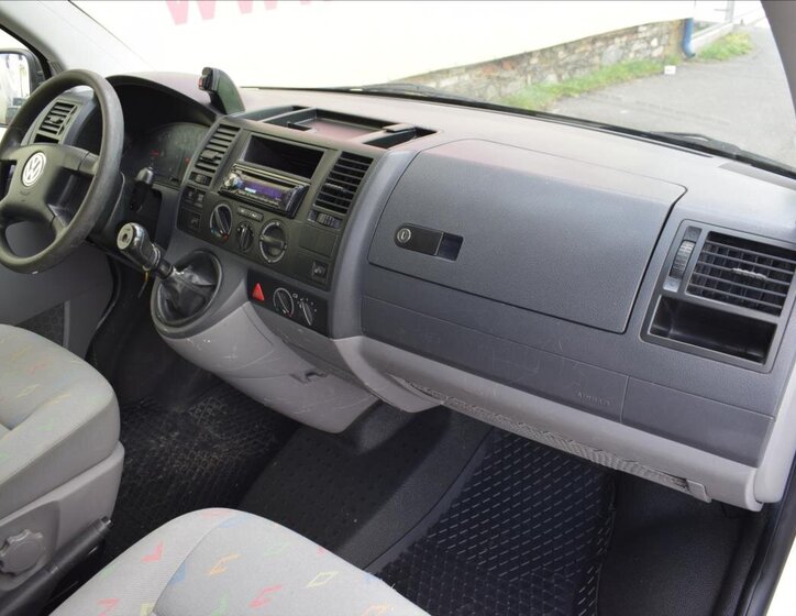 Volkswagen Transporter Ostatní 2,5 l 96 kw