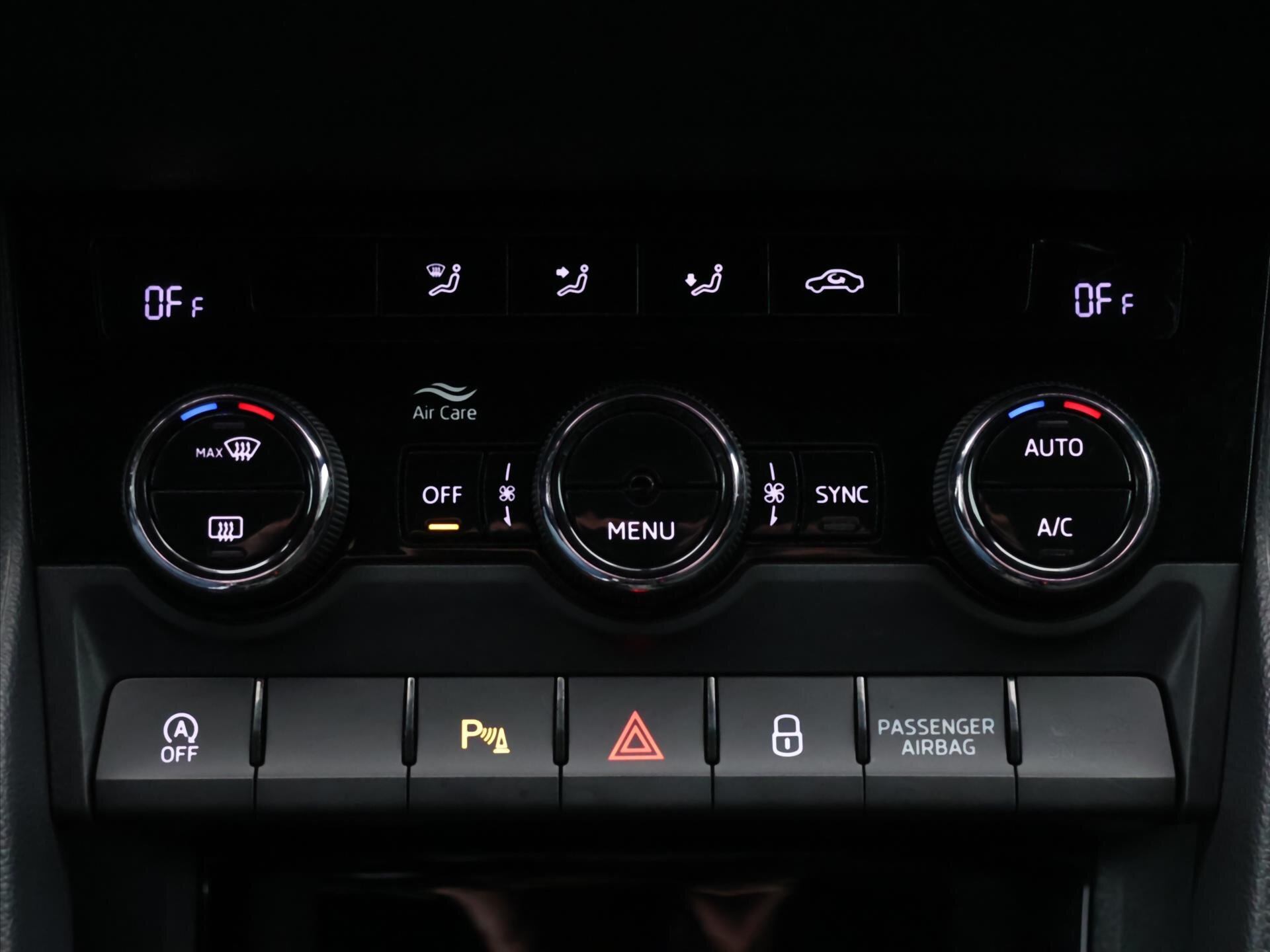 Škoda Karoq SUV / Terénní 1,5 l 110 kw