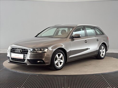 Audi A4 Kombi 2,0 l 140 kw