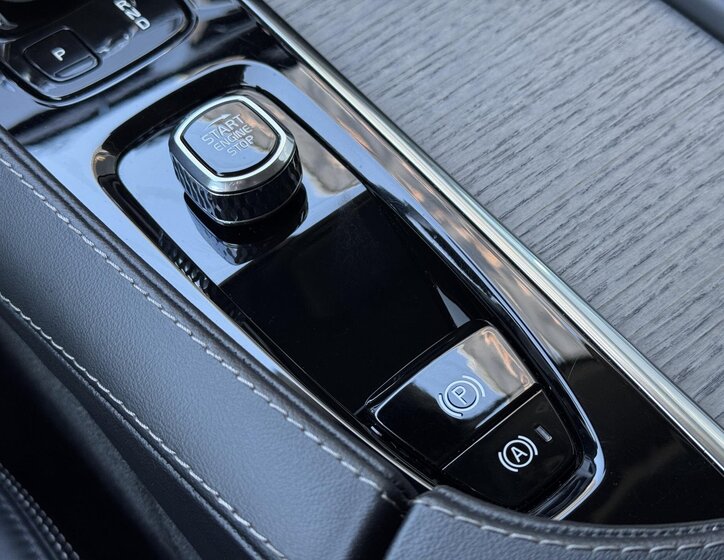 Volvo XC90 SUV / Terénní 2,0 l 173 kw