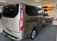 Ford Tourneo Custom 6
