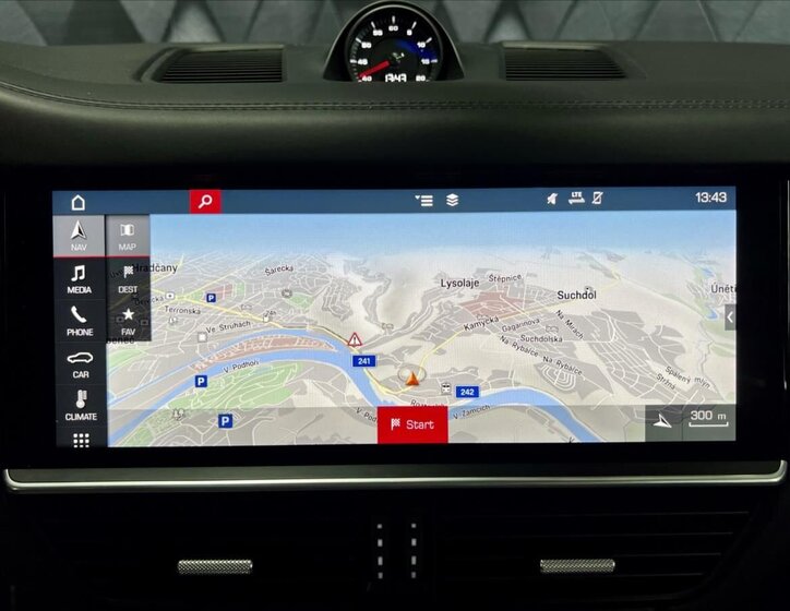 Porsche Cayenne SUV / Terénní 4,0 l 404 kw