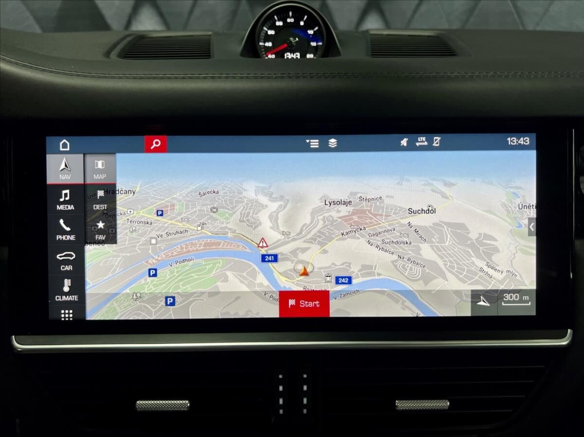 Porsche Cayenne SUV / Terénní 4,0 l 404 kw