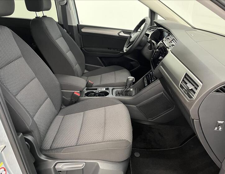 Volkswagen Touran 23