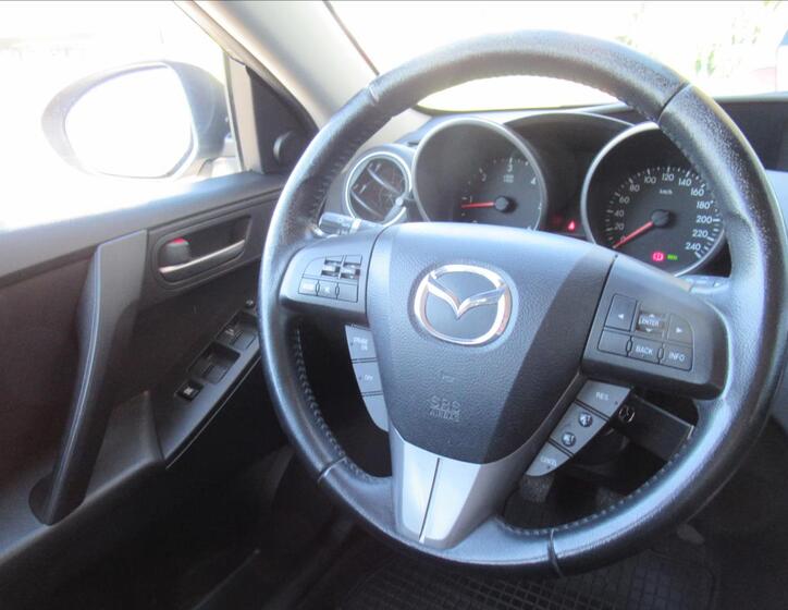 Mazda 3 11