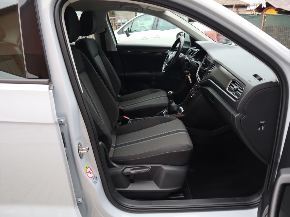 Volkswagen T-Roc CUV / Crossover 1,6 l 85 kw