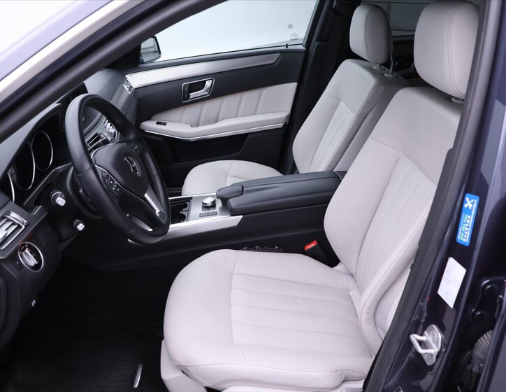 Mercedes-Benz Třídy E Kombi 3,0 l 185 kw