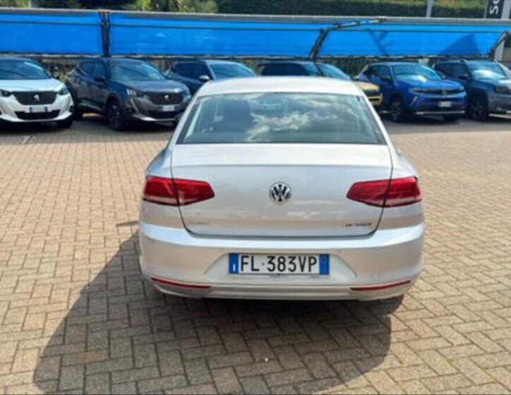 Volkswagen Passat Ostatní 1,6 l 88 kw