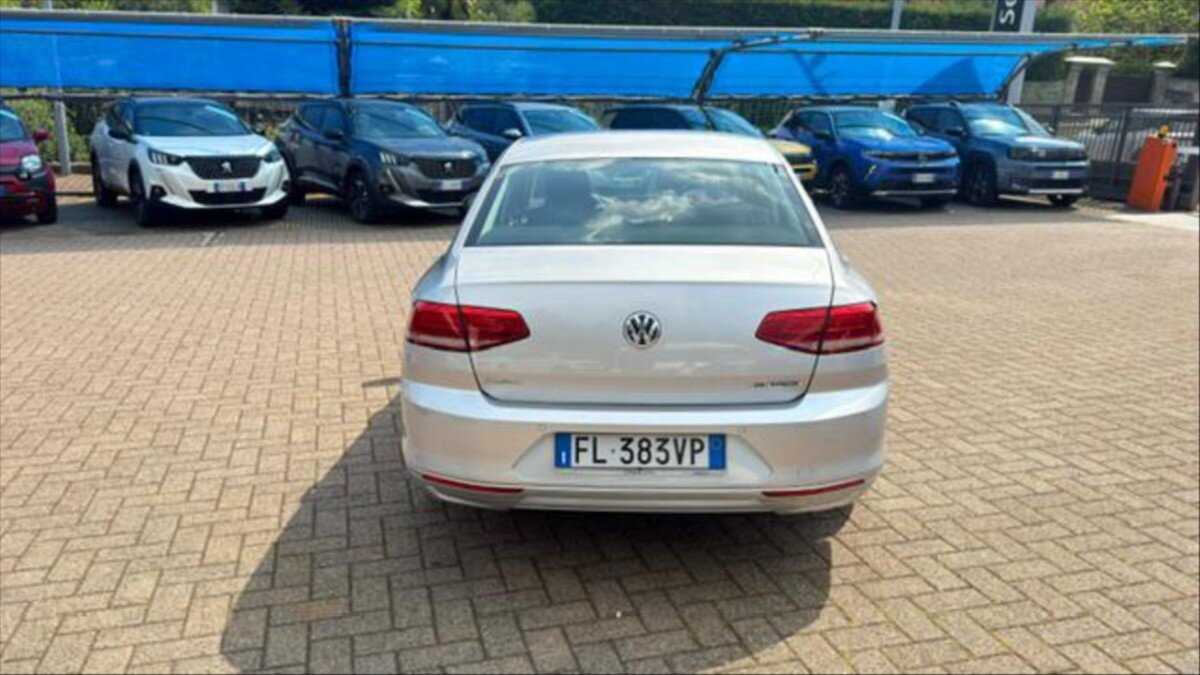 Volkswagen Passat Ostatní 1,6 l 88 kw