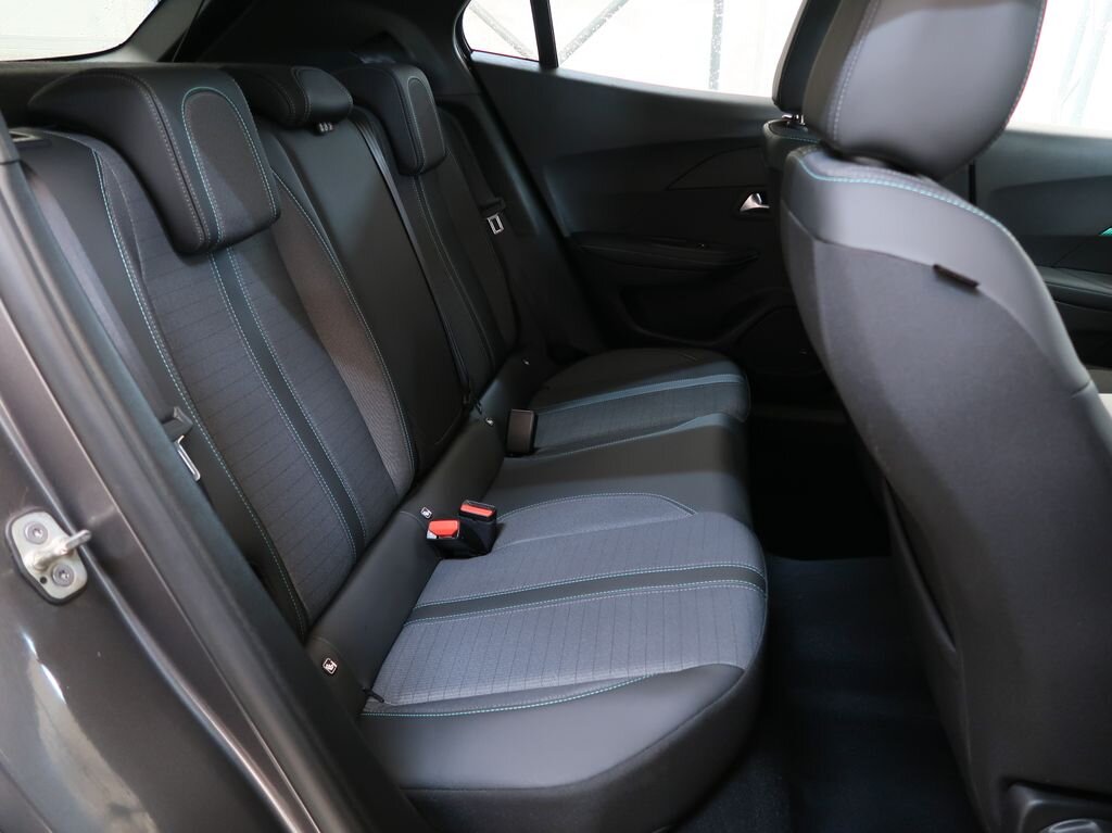 Peugeot 2008 SUV 1,2 l 96 kw