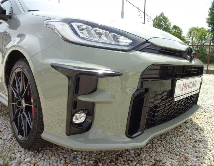 Toyota GR Yaris 11