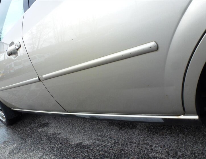 Ford Mondeo Sedan / Limuzína 2,5 l 125 kw