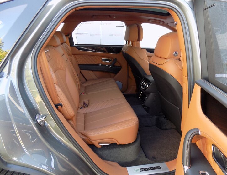 Bentley Bentayga 19