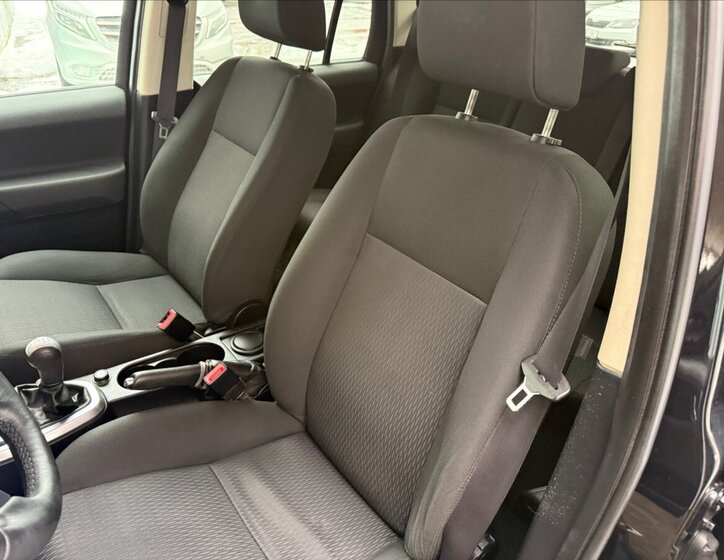 Land Rover Freelander SUV 2,2 l 110 kw