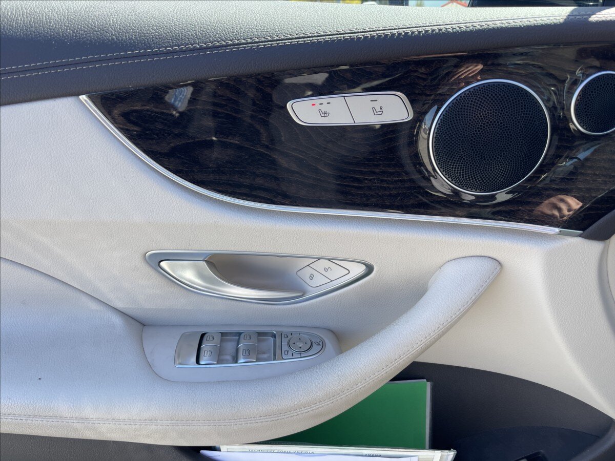 Mercedes-Benz Třídy E Kupé 2,0 l 180 kw