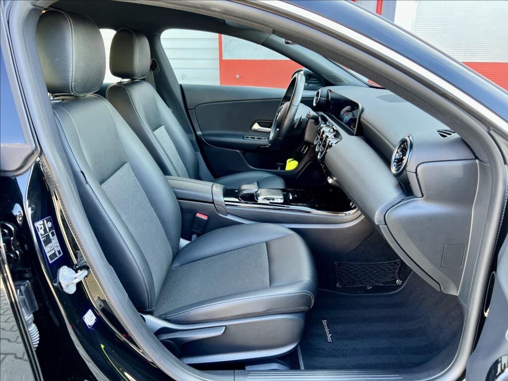 Mercedes-Benz CLA Kombi 1,5 l 85 kw