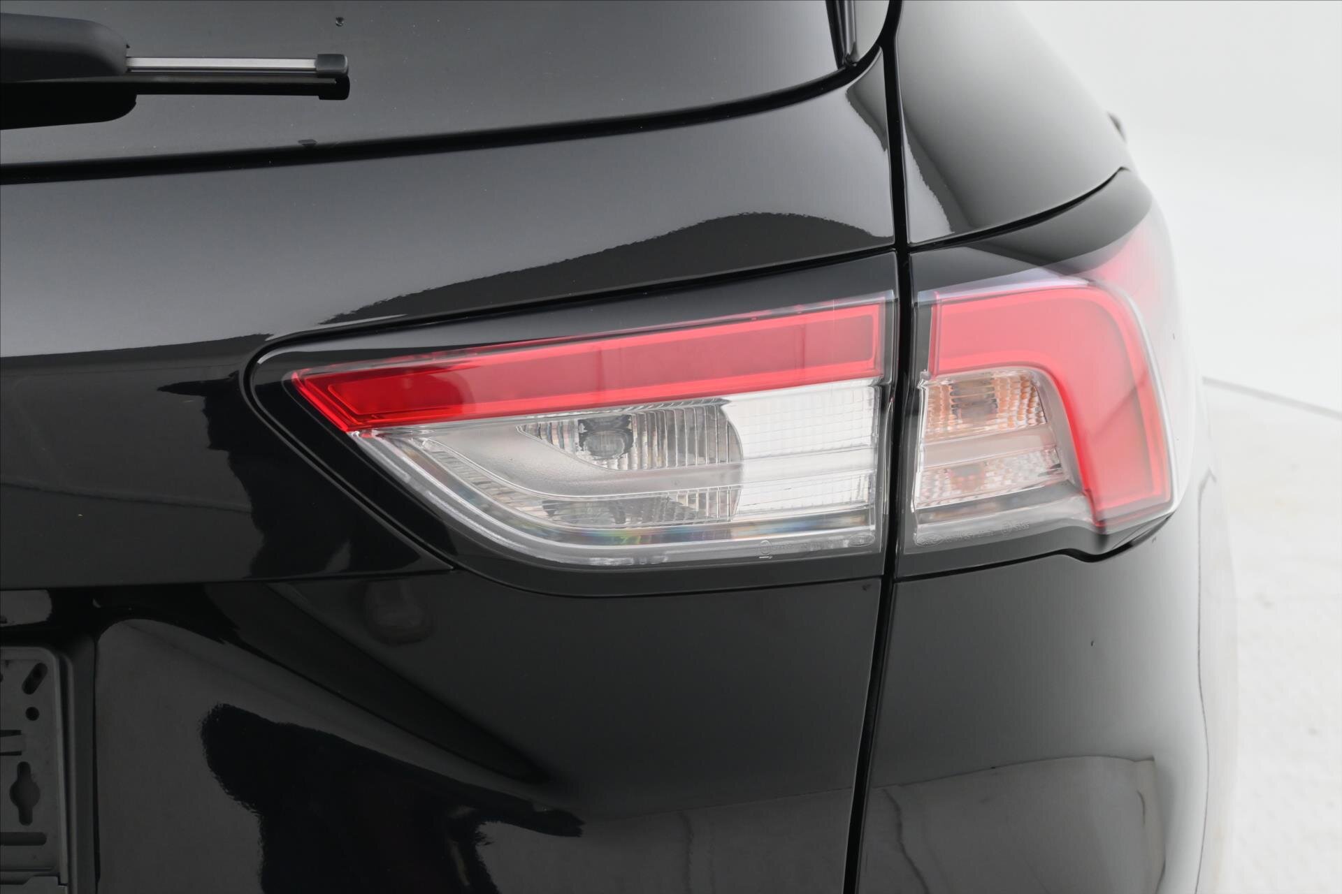 Ford Kuga SUV / Terénní 2,0 l 140 kw