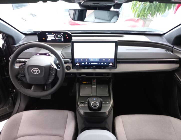 Toyota C-HR CUV / Crossover 0,0 252 kw