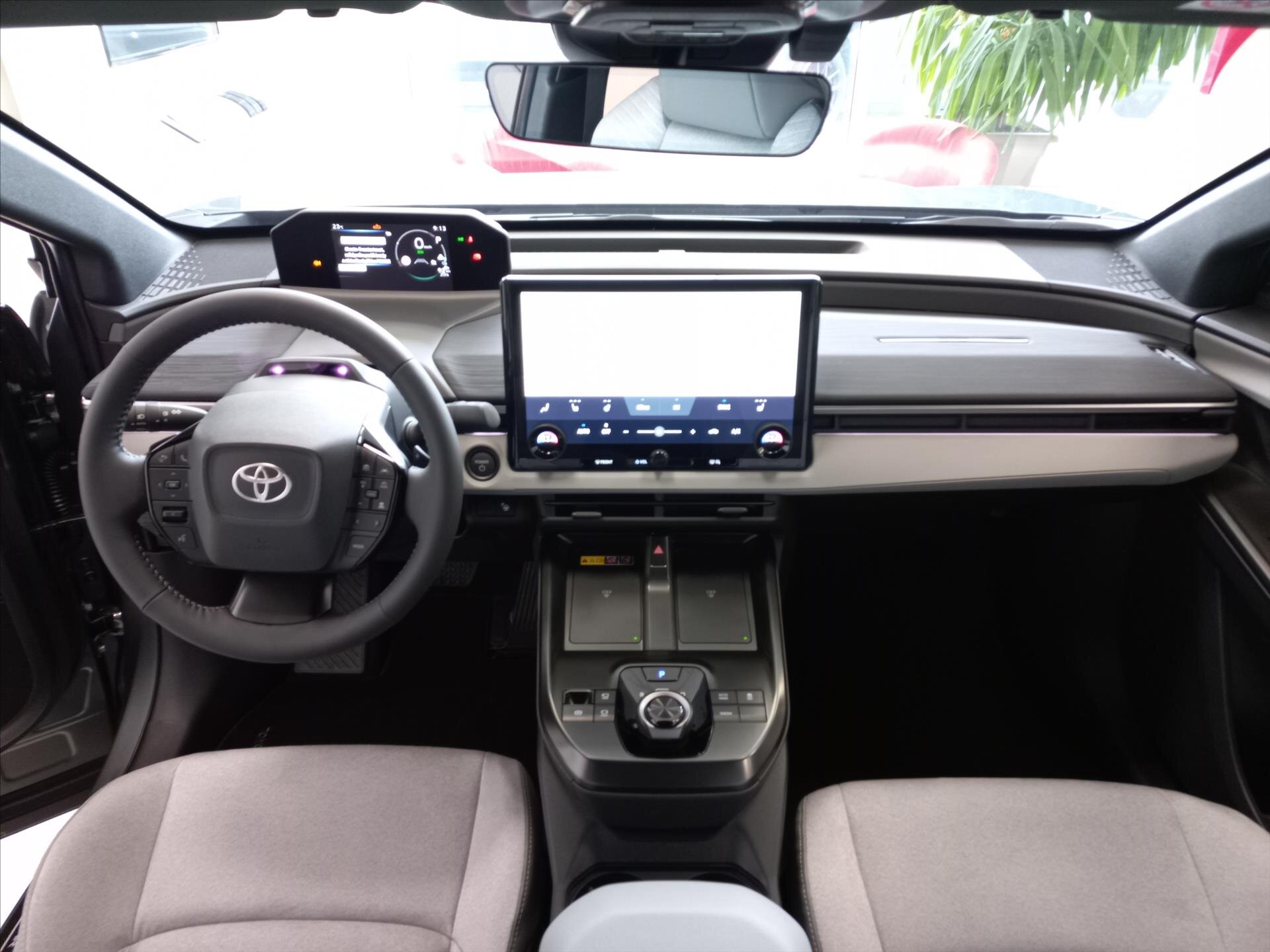 Toyota C-HR CUV / Crossover 0,0 252 kw