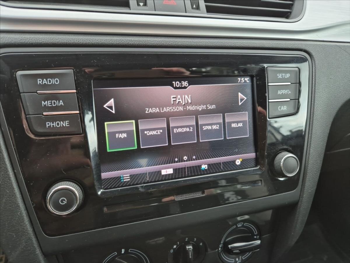 Škoda Rapid Sedan / Limuzína 999,0 70 kw