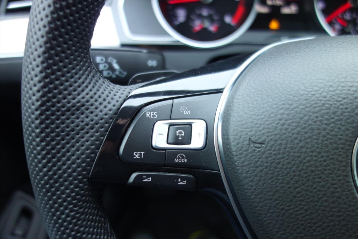 Volkswagen Passat Sedan 2,0 l 140 kw