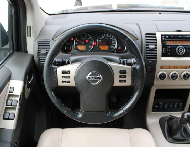 Nissan Pathfinder 10
