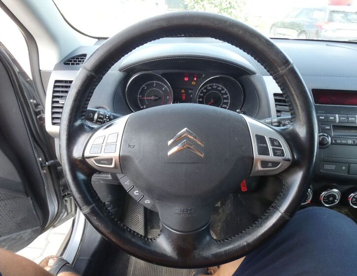 Citroën C-Crosser 21