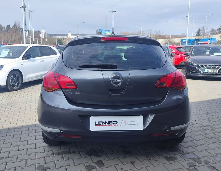 Opel Astra Hatchback 1,4 l 74 kw