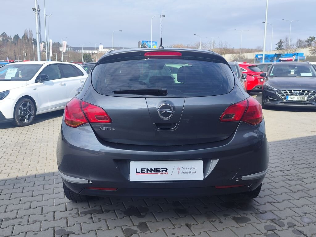 Opel Astra Hatchback 1,4 l 74 kw