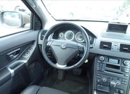 Volvo XC90 SUV 2,4 l 147 kw